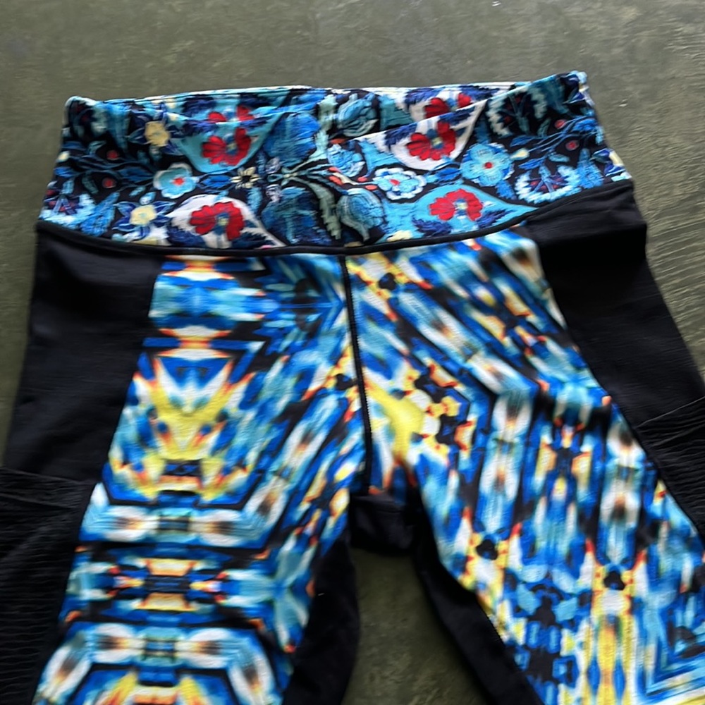 Nanette Lepore cropped leggings sz M